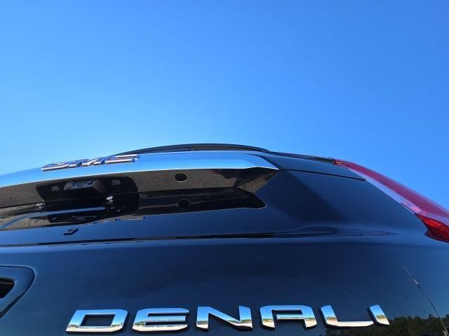 used 2021 GMC Yukon XL car, priced at $56,311