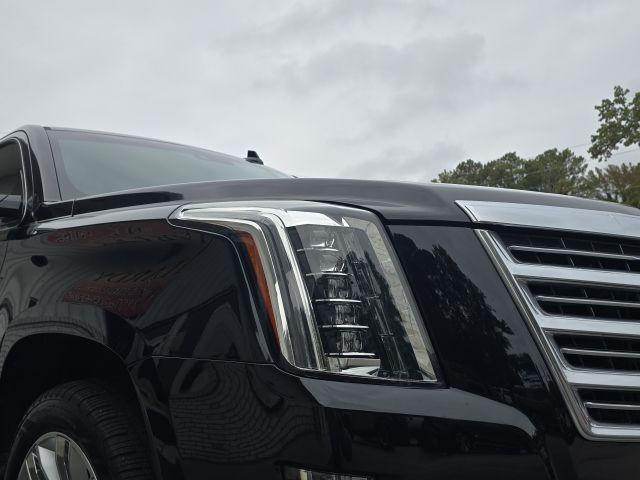 used 2018 Cadillac Escalade ESV car, priced at $41,952