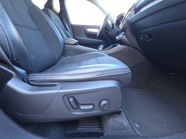 used 2020 Volvo XC40 car, priced at $24,953