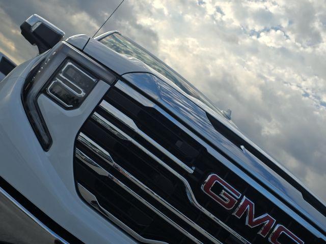 used 2024 GMC Sierra 1500 car, priced at $57,800