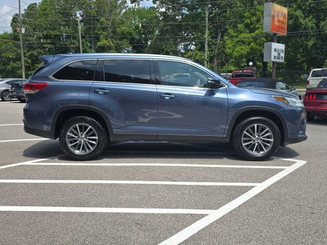 used 2019 Toyota Highlander car, priced at $25,953