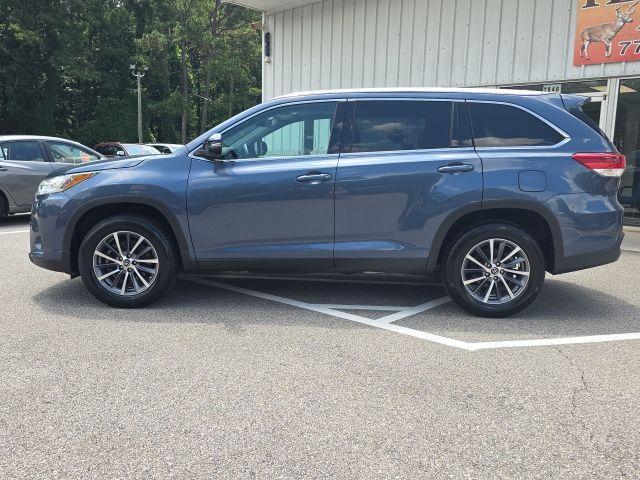used 2019 Toyota Highlander car, priced at $25,953