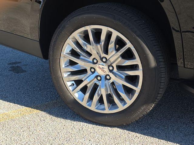 used 2025 GMC Yukon car, priced at $75,650