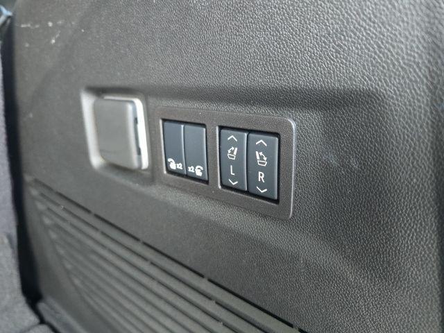 used 2025 GMC Yukon car, priced at $75,650