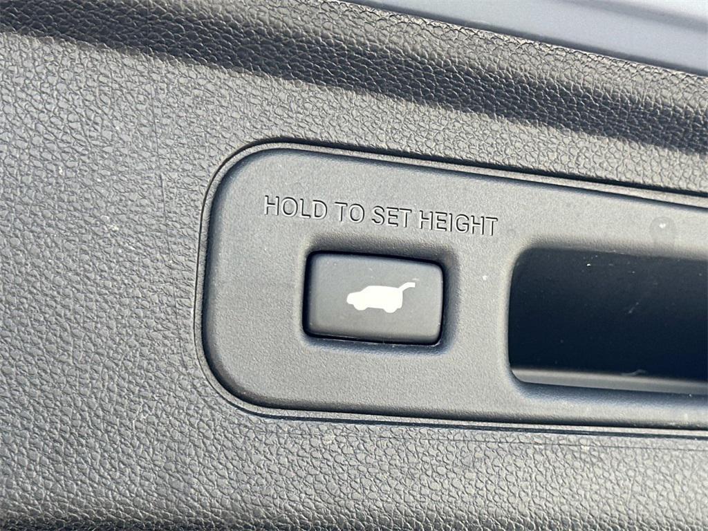 used 2025 Honda Odyssey car, priced at $40,997