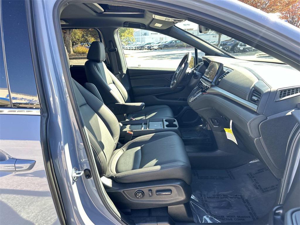 used 2025 Honda Odyssey car, priced at $40,997