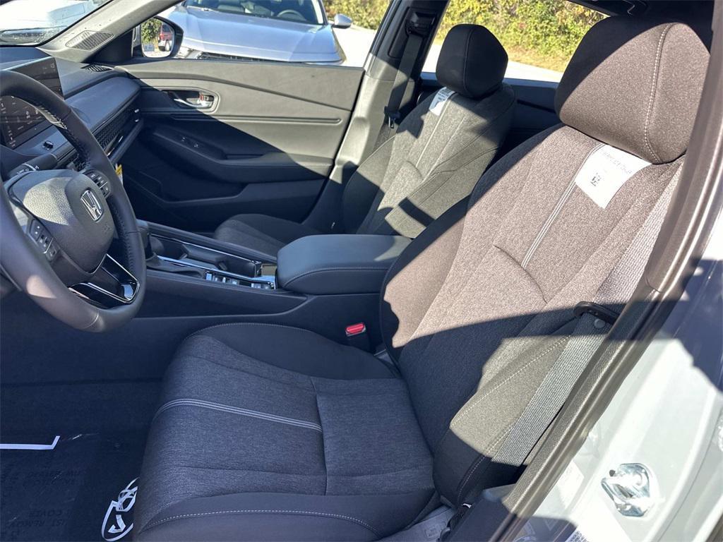 new 2025 Honda Accord Hybrid car, priced at $35,305