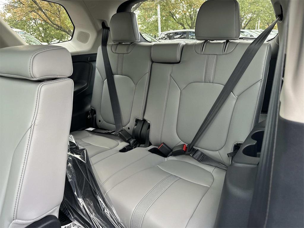 new 2025 Honda Pilot car, priced at $51,550