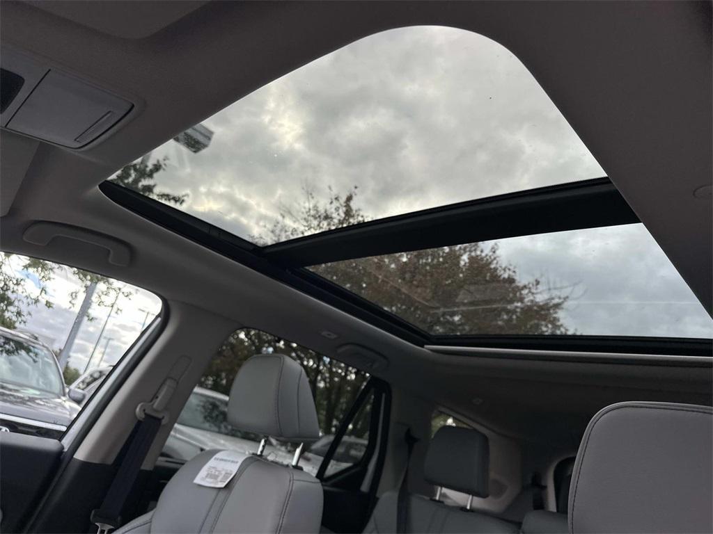 new 2025 Honda Pilot car, priced at $51,550