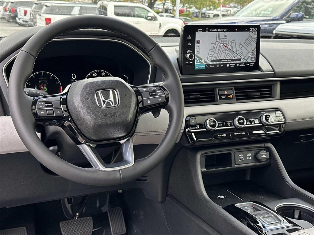 new 2025 Honda Pilot car, priced at $51,550