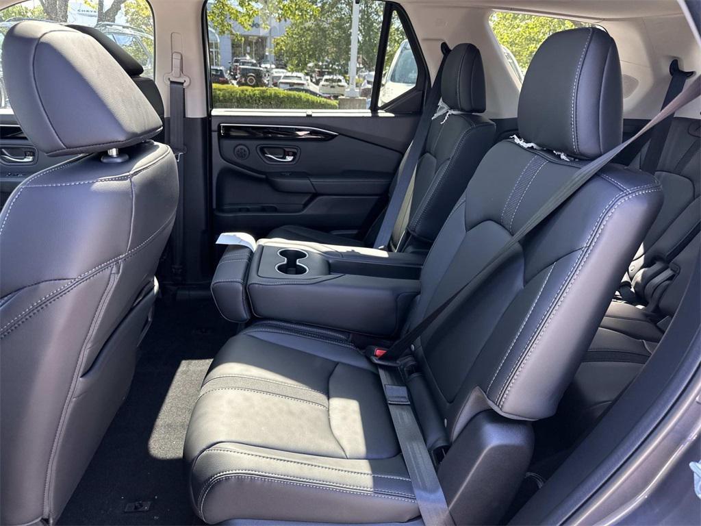 new 2025 Honda Pilot car, priced at $51,095