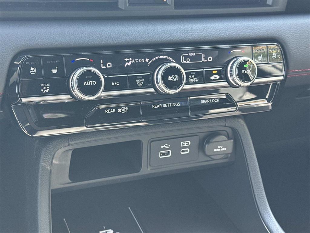 new 2025 Honda Pilot car, priced at $56,530