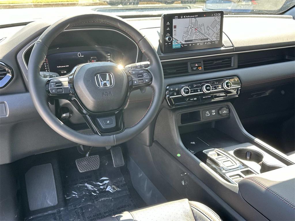 new 2025 Honda Pilot car, priced at $56,530