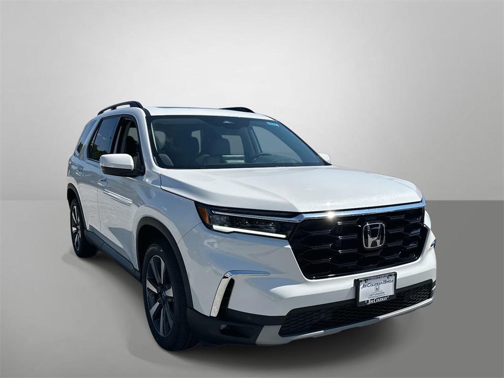 new 2025 Honda Pilot car, priced at $52,280