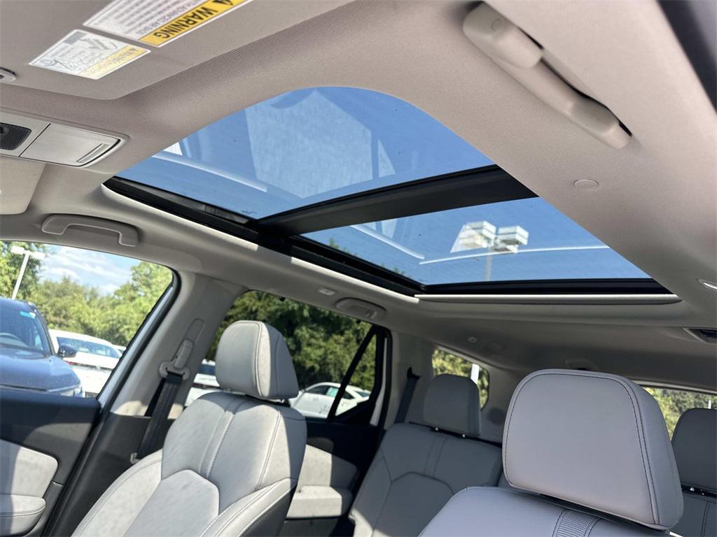 new 2025 Honda Pilot car, priced at $52,280