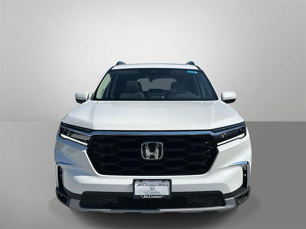 new 2025 Honda Pilot car, priced at $52,280