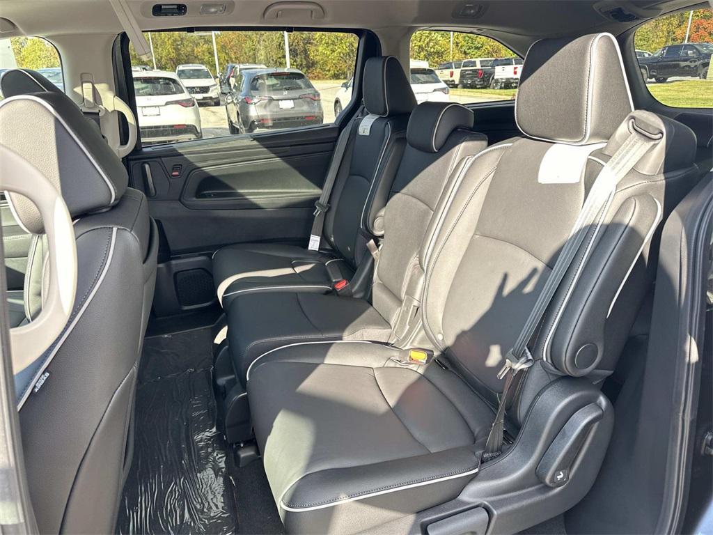 new 2026 Honda Odyssey car, priced at $48,990