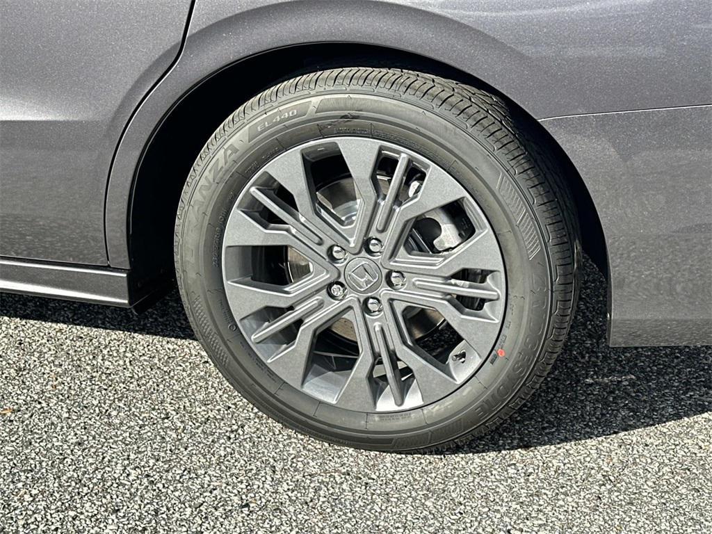 new 2026 Honda Odyssey car, priced at $48,990