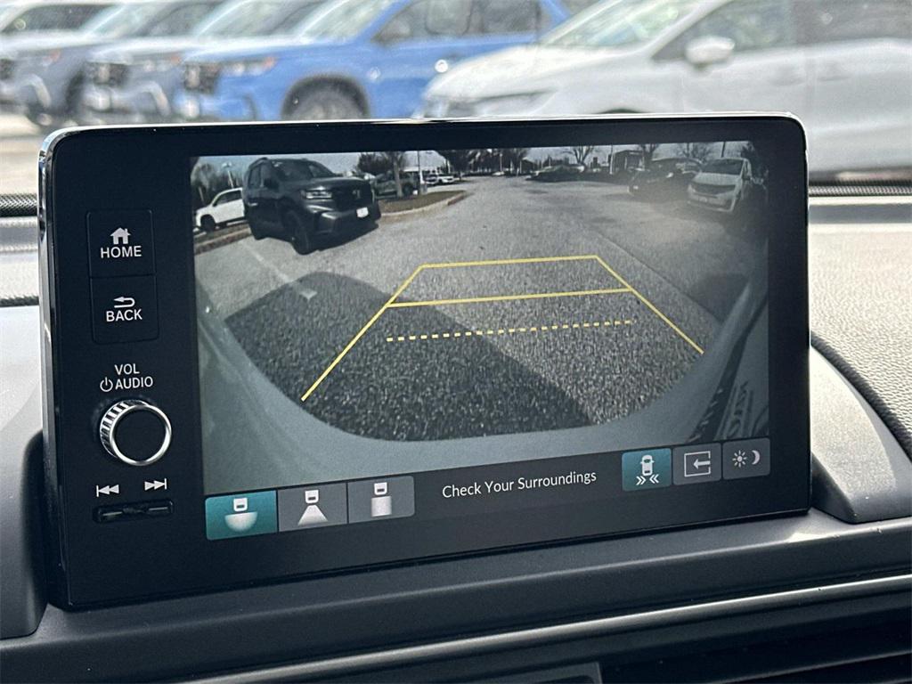 new 2025 Honda Pilot car, priced at $51,550