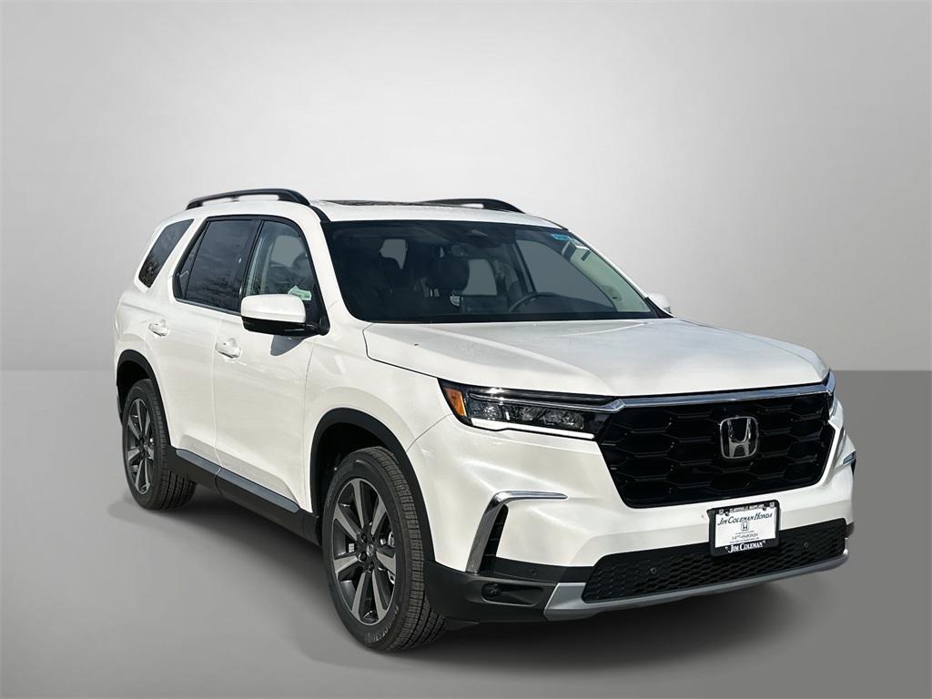 new 2025 Honda Pilot car, priced at $51,550