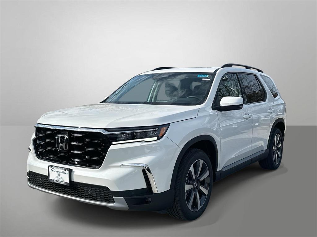 new 2025 Honda Pilot car, priced at $51,550