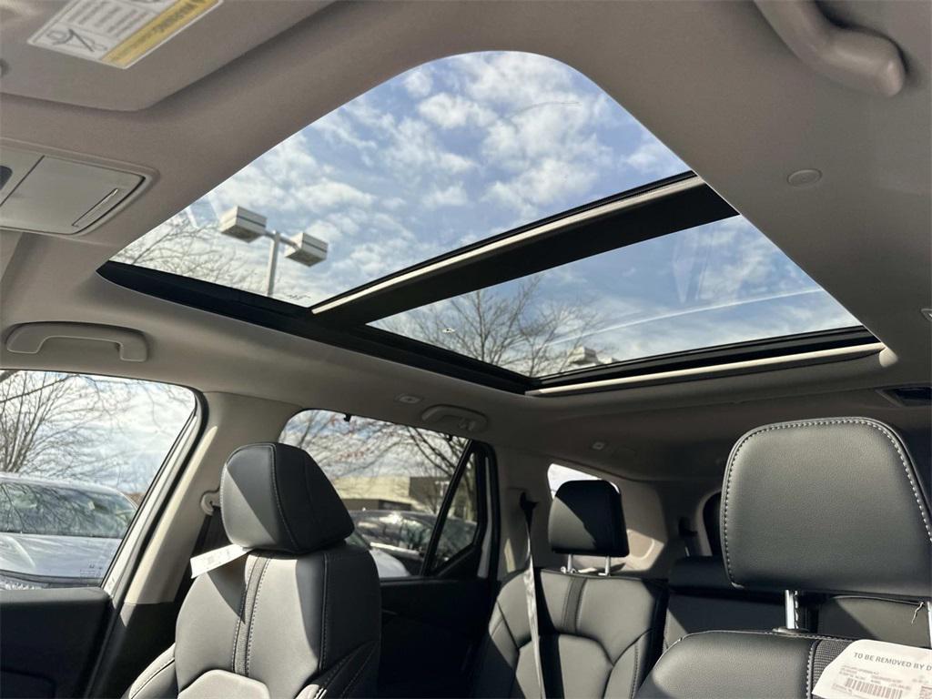 new 2025 Honda Pilot car, priced at $51,550