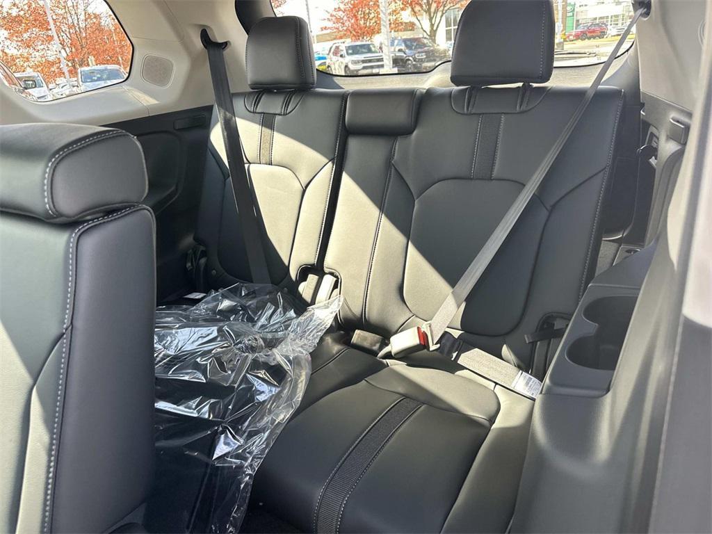 new 2025 Honda Pilot car, priced at $51,095