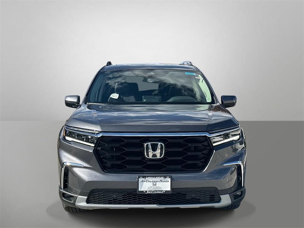 new 2025 Honda Pilot car, priced at $51,095