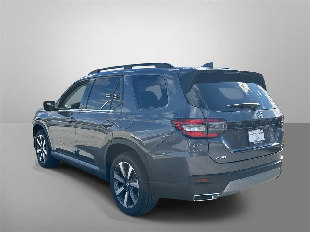 new 2025 Honda Pilot car, priced at $51,095