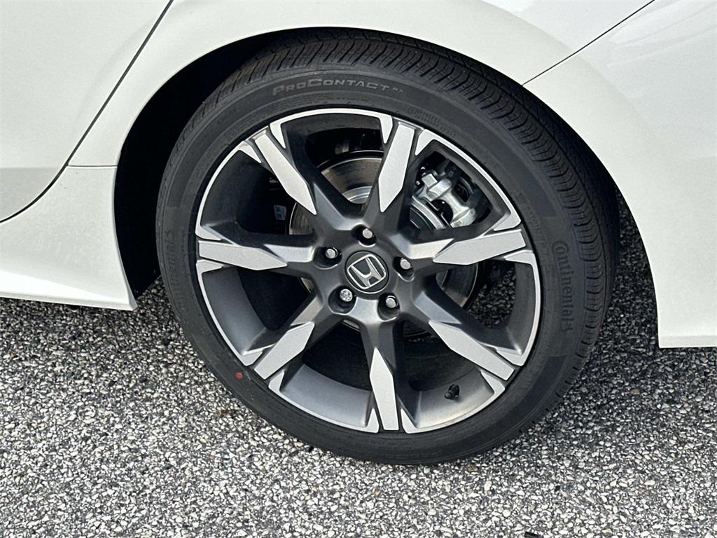 new 2026 Honda Civic Hybrid car, priced at $33,945