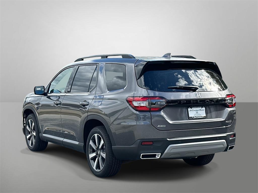 new 2025 Honda Pilot car, priced at $51,095