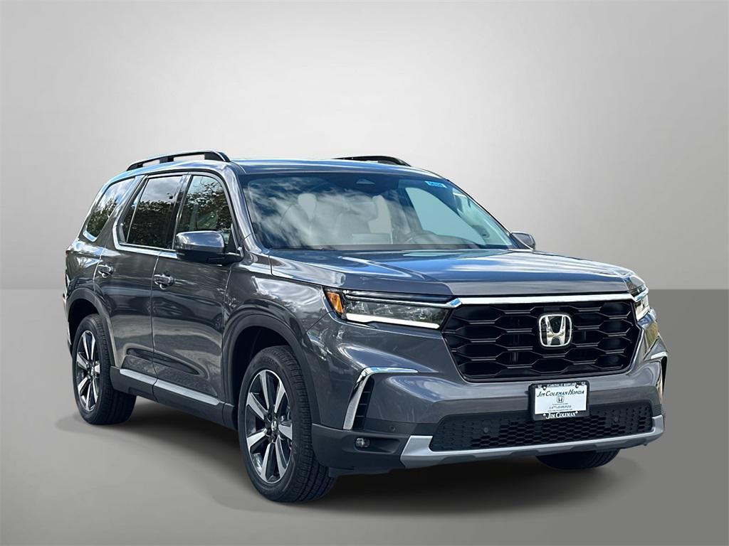 new 2025 Honda Pilot car, priced at $51,095
