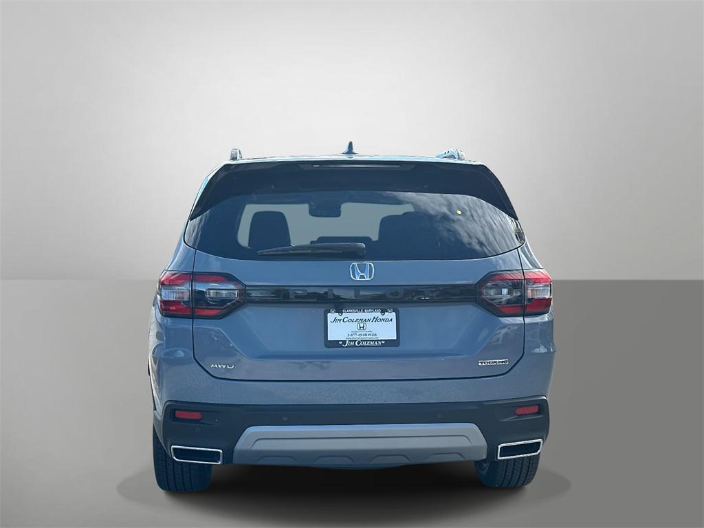 new 2025 Honda Pilot car, priced at $52,280