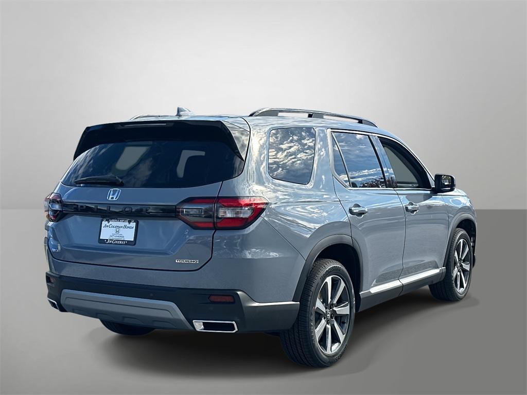 new 2025 Honda Pilot car, priced at $52,280