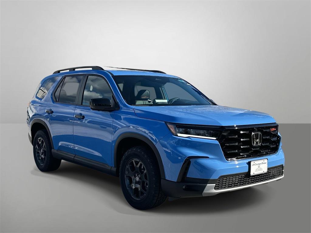 new 2025 Honda Pilot car, priced at $51,350