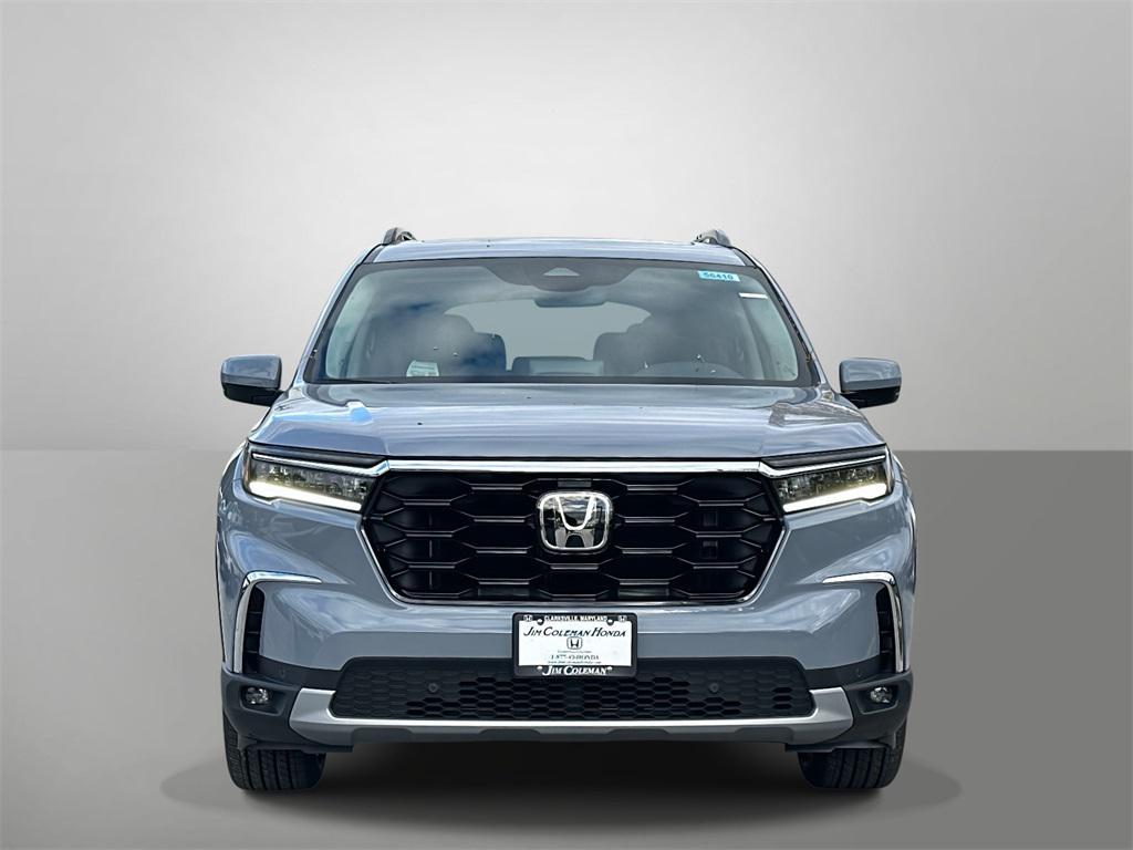 new 2025 Honda Pilot car, priced at $51,550