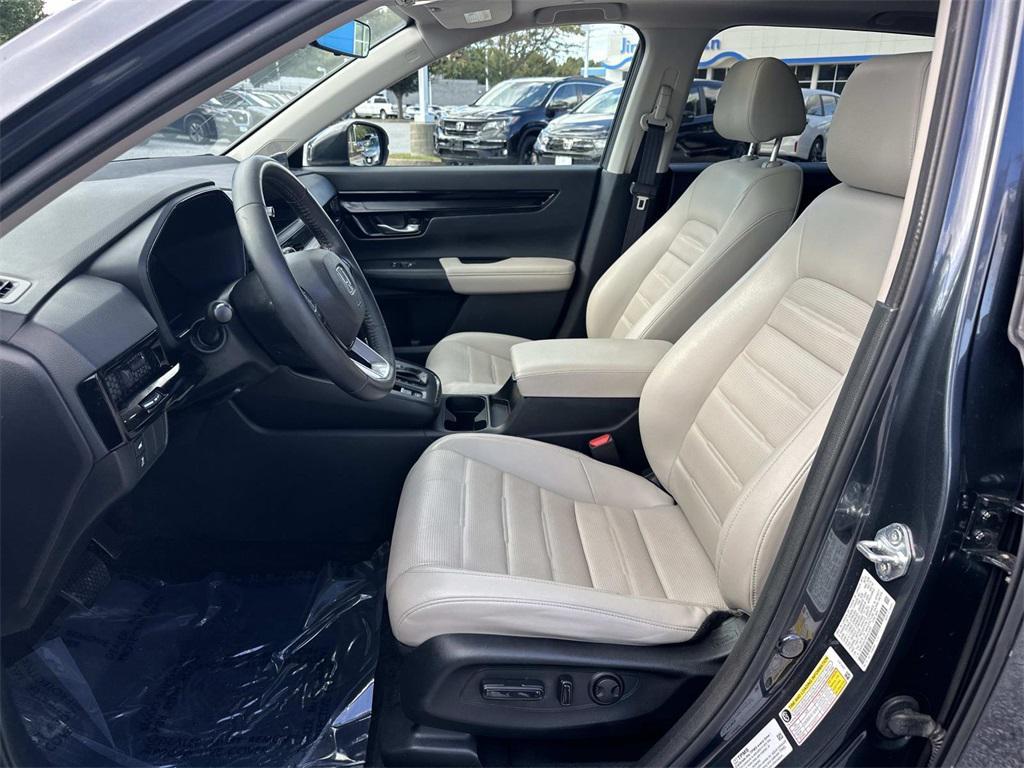 used 2024 Honda CR-V car, priced at $32,000