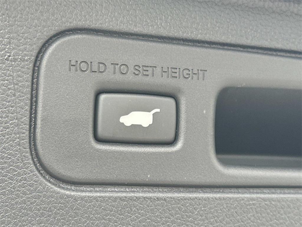 used 2025 Honda Pilot car, priced at $42,788