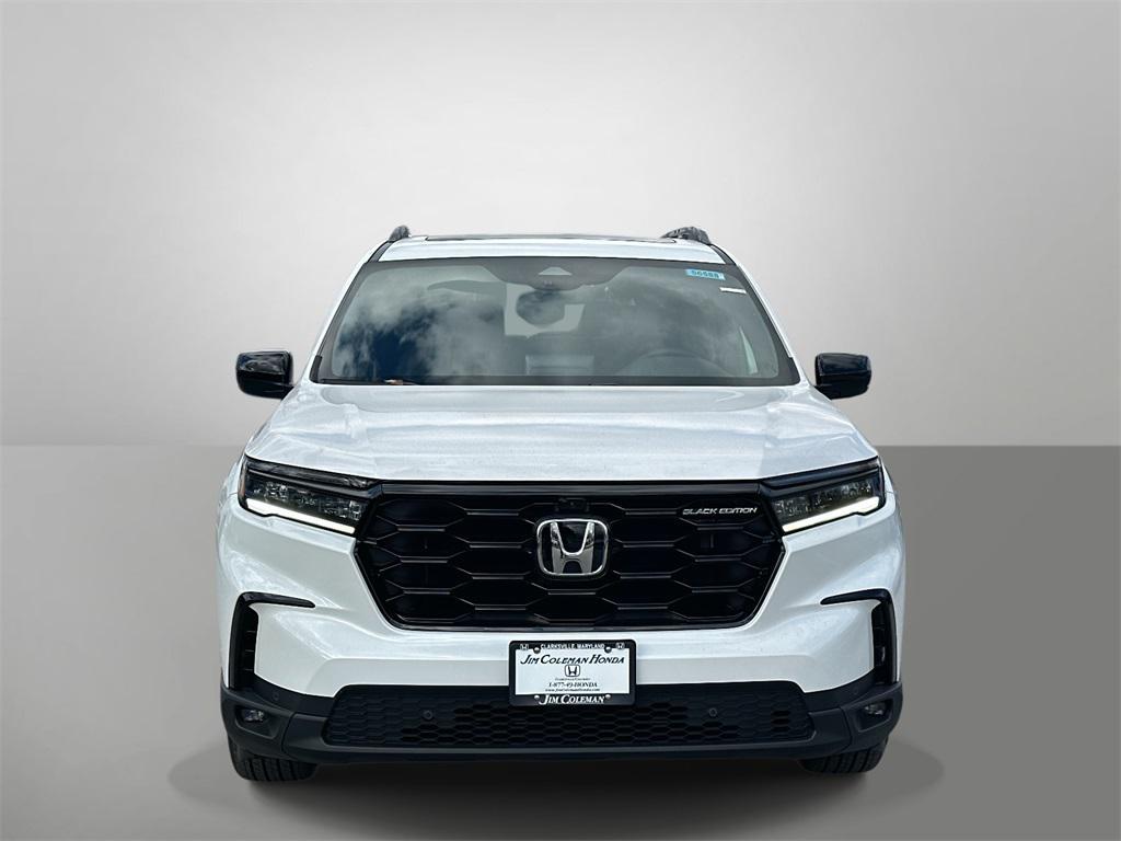 new 2025 Honda Pilot car, priced at $56,530