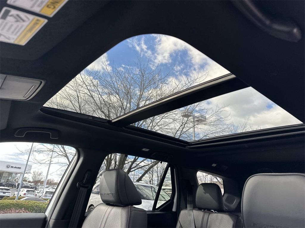 new 2025 Honda Pilot car, priced at $56,530