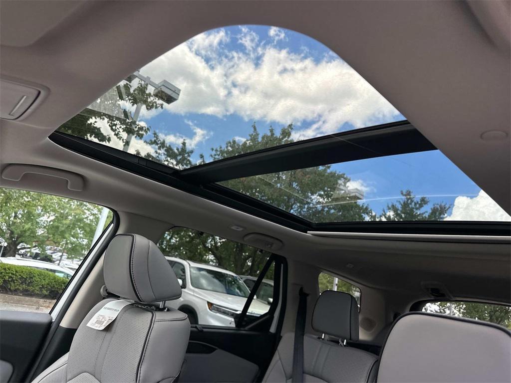 new 2025 Honda Pilot car, priced at $55,030