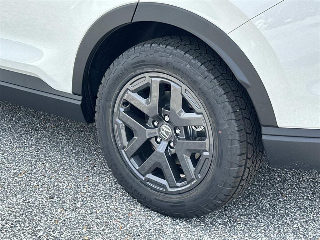 new 2026 Honda CR-V Hybrid car, priced at $40,705