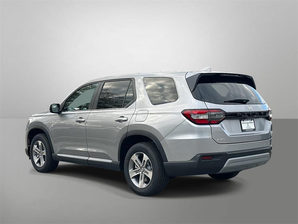 new 2025 Honda Pilot car, priced at $47,095