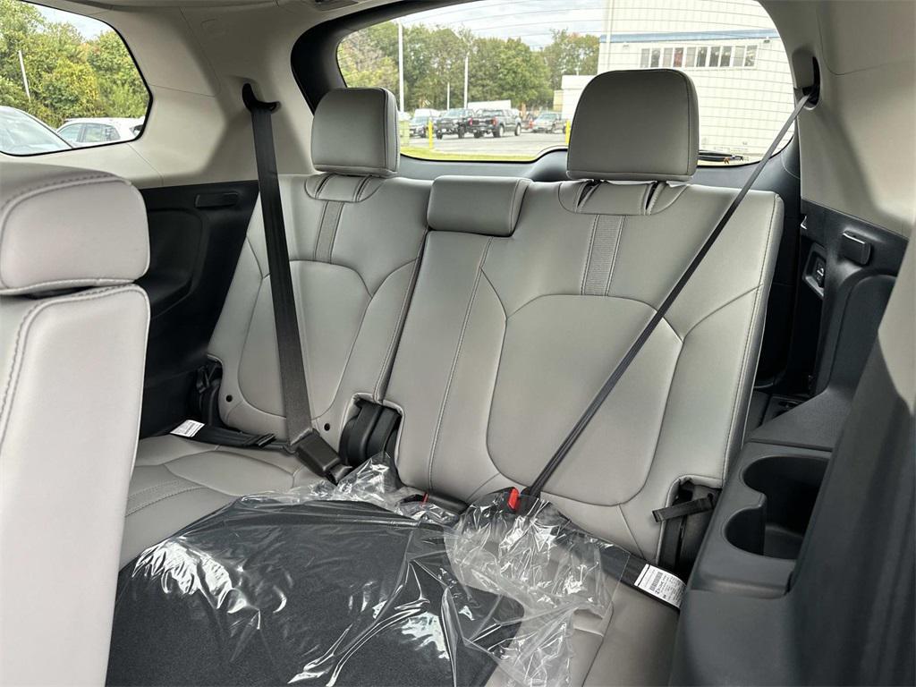 new 2025 Honda Pilot car, priced at $47,095