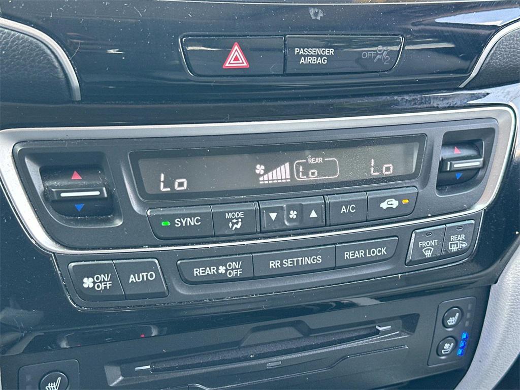 used 2022 Honda Pilot car, priced at $37,000