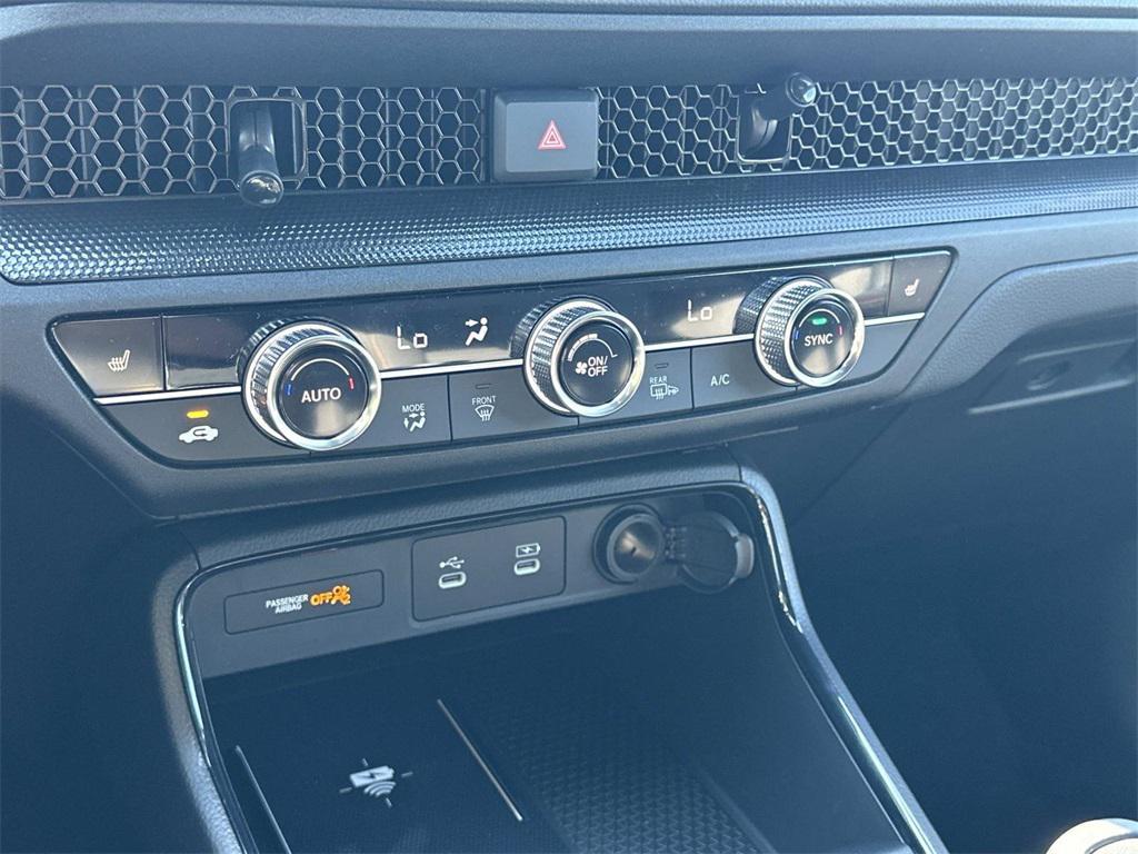 new 2026 Honda CR-V Hybrid car, priced at $40,250