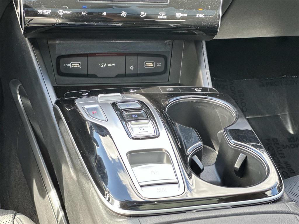 used 2024 Hyundai TUCSON Hybrid car, priced at $27,000