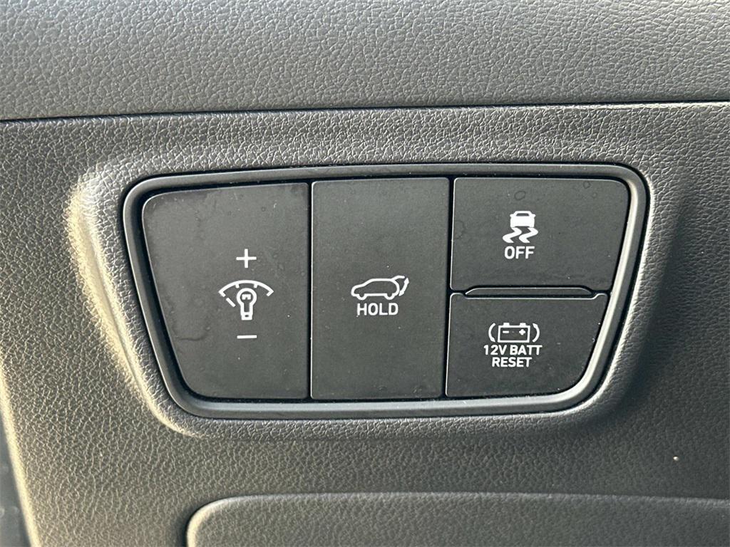 used 2024 Hyundai TUCSON Hybrid car, priced at $27,000