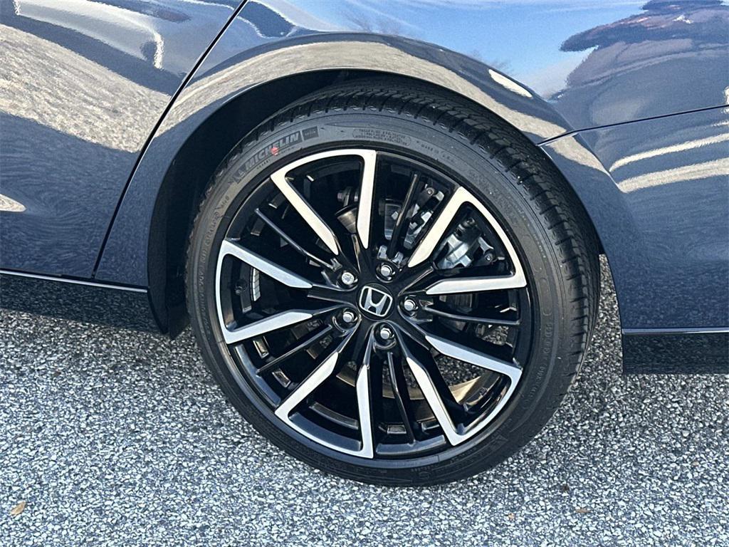 new 2025 Honda Accord Hybrid car, priced at $40,495