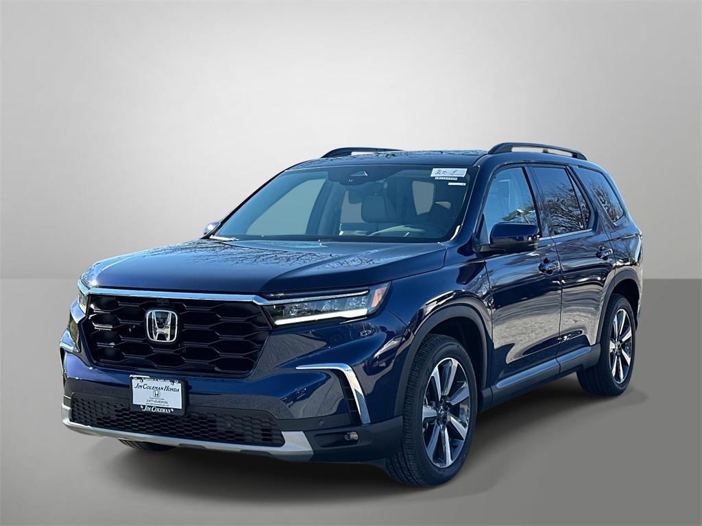 new 2025 Honda Pilot car, priced at $54,575